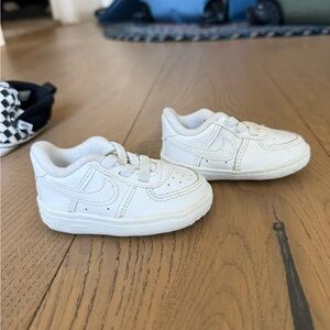 Nike Force 1 Crib, size 2C